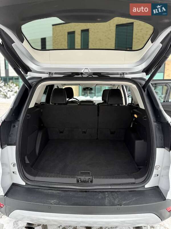 Внедорожник / Кроссовер Ford Escape 2018 в Хмельницком