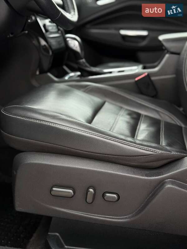 Внедорожник / Кроссовер Ford Escape 2018 в Хмельницком