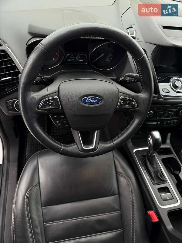 Внедорожник / Кроссовер Ford Escape 2018 в Хмельницком