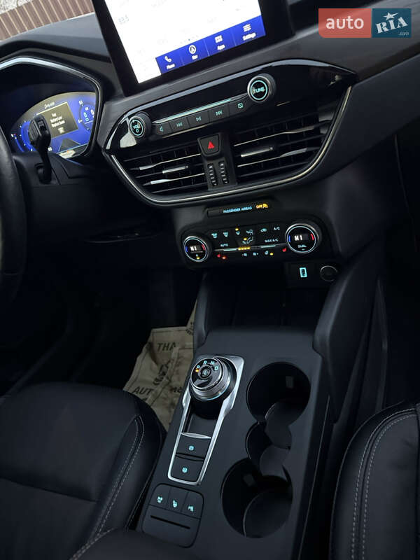 Позашляховик / Кросовер Ford Escape 2020 в Рівному