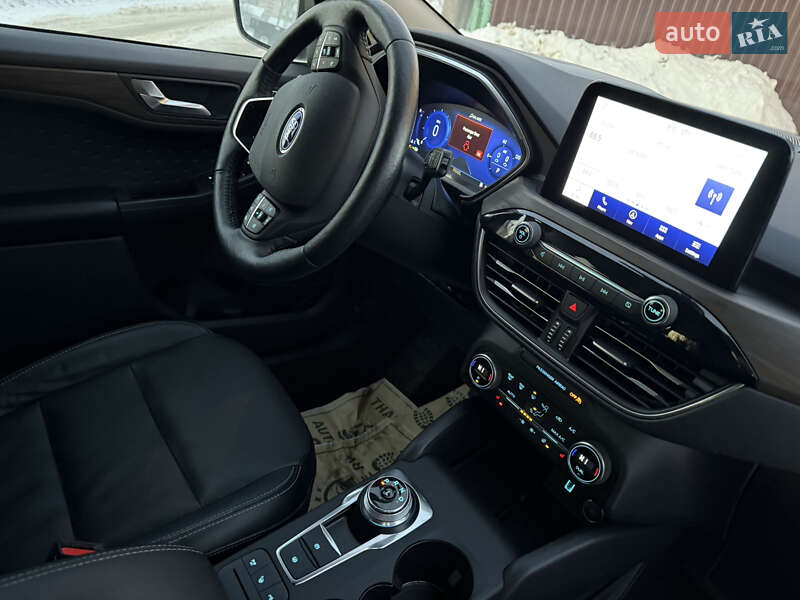 Позашляховик / Кросовер Ford Escape 2020 в Рівному