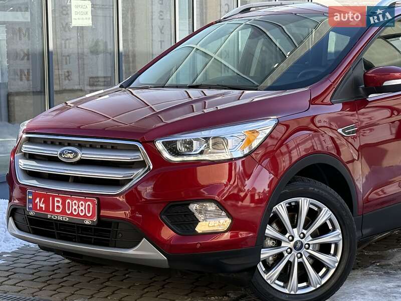 Позашляховик / Кросовер Ford Escape 2019 в Дрогобичі