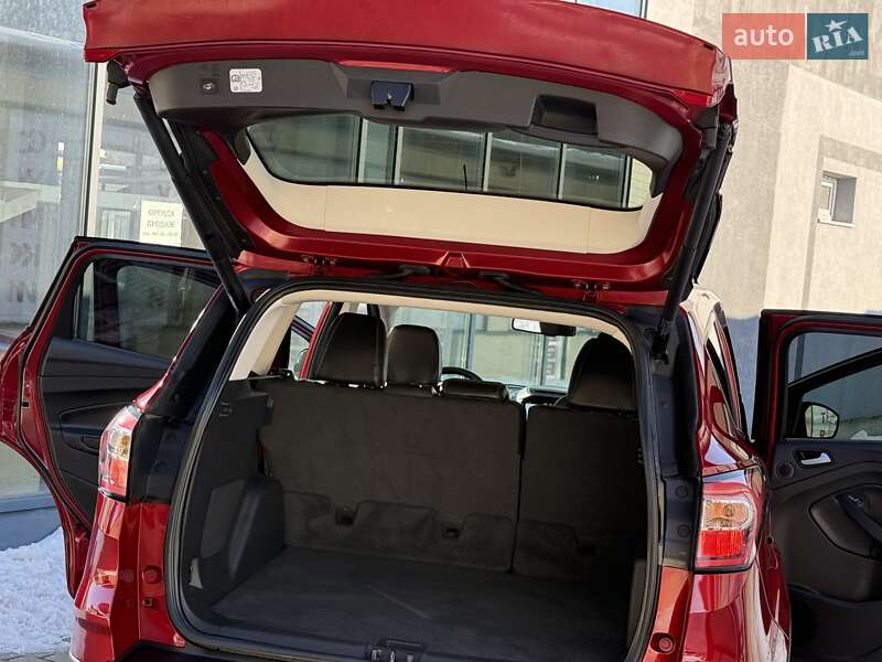 Позашляховик / Кросовер Ford Escape 2019 в Дрогобичі