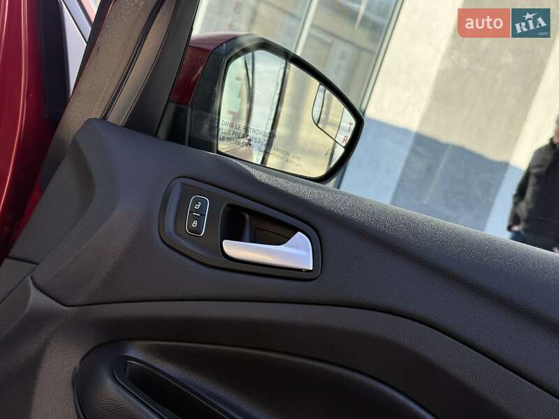 Позашляховик / Кросовер Ford Escape 2019 в Дрогобичі