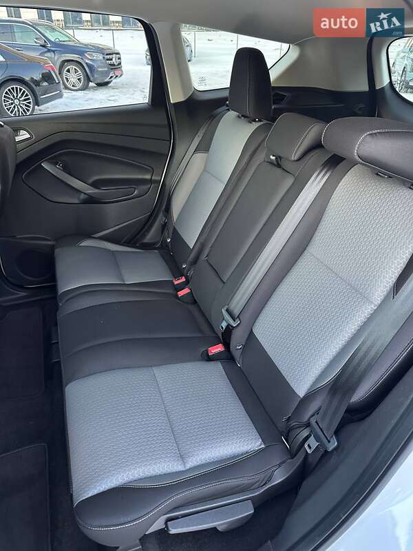 Внедорожник / Кроссовер Ford Escape 2019 в Киеве фото 17 Внедорожник / Кроссовер Ford Escape 2019 в Киеве