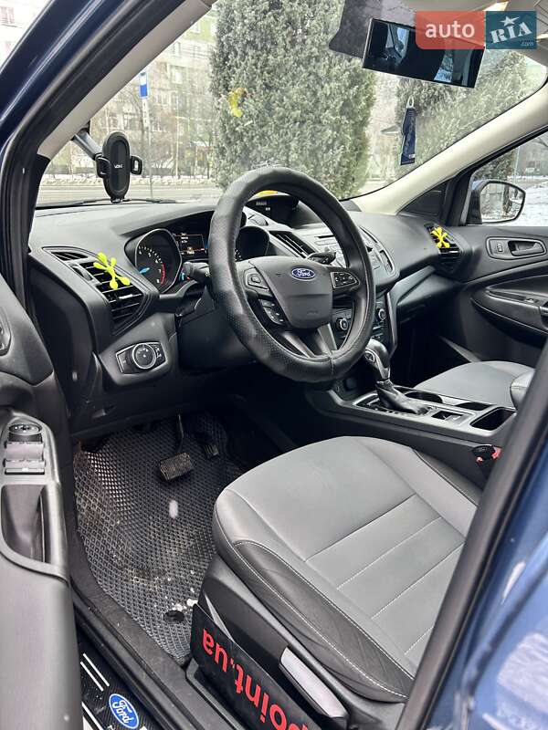 Позашляховик / Кросовер Ford Escape 2018 в Сумах