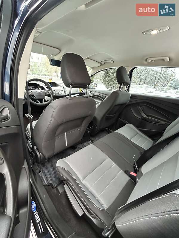 Позашляховик / Кросовер Ford Escape 2018 в Сумах