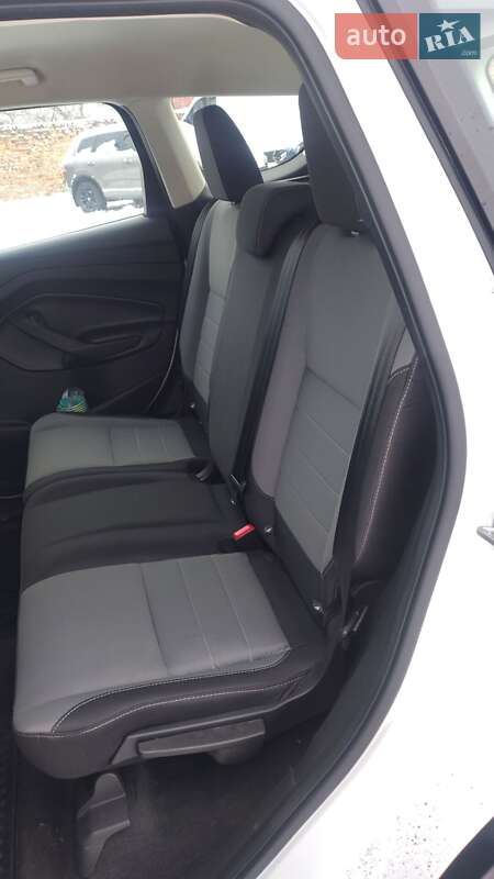 Позашляховик / Кросовер Ford Escape 2017 в Дубні фото 8 Позашляховик / Кросовер Ford Escape 2017 в Дубні