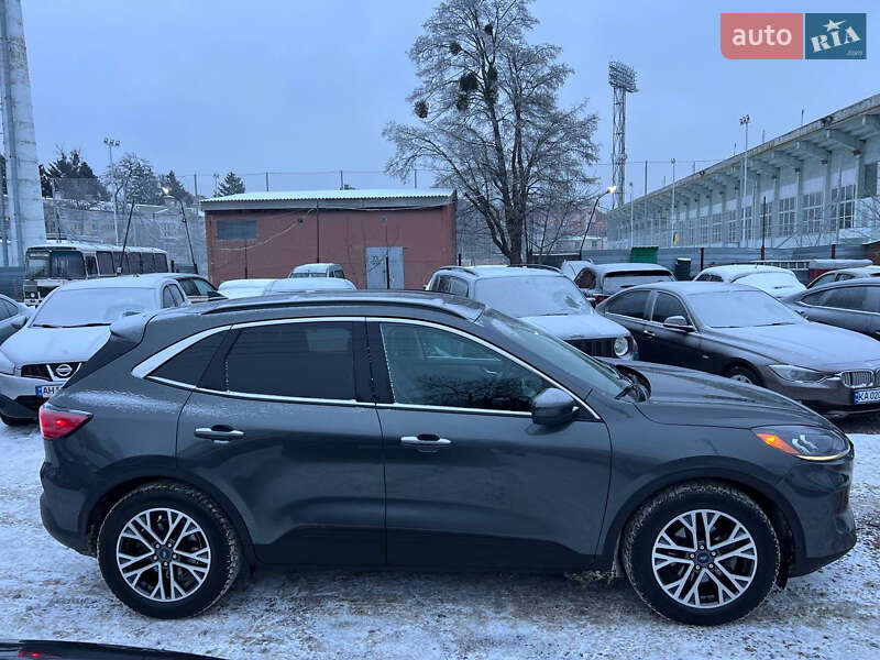 Внедорожник / Кроссовер Ford Escape 2020 в Полтаве