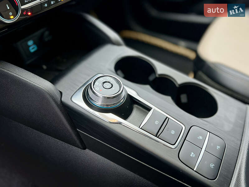 Позашляховик / Кросовер Ford Escape 2022 в Києві