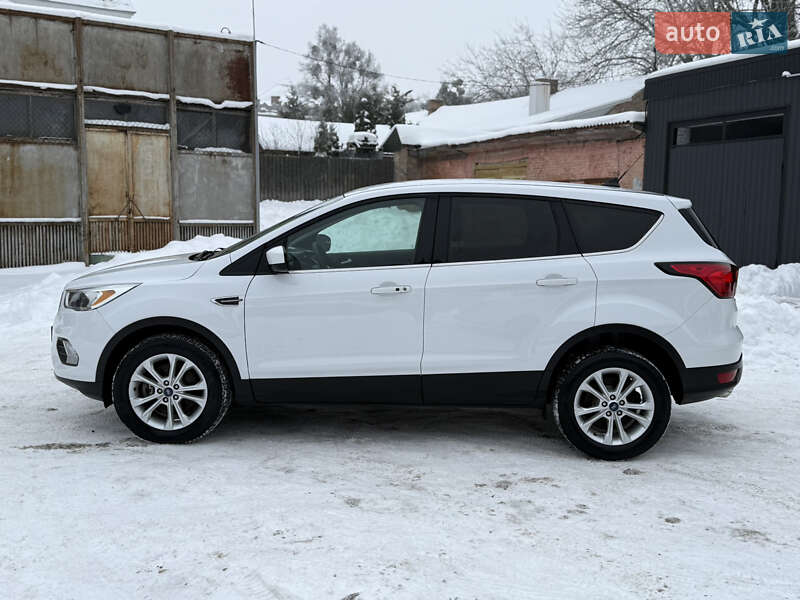 Внедорожник / Кроссовер Ford Escape 2019 в Дубно