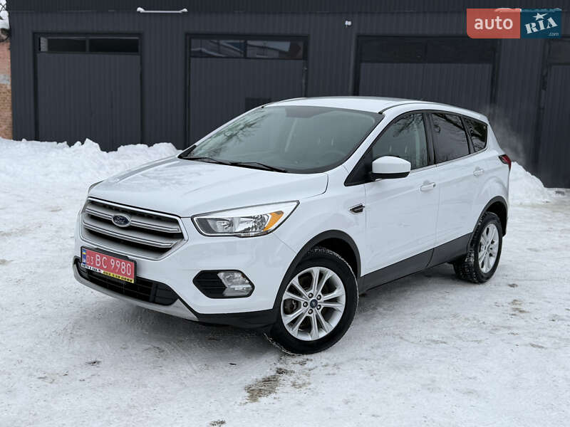 Внедорожник / Кроссовер Ford Escape 2019 в Дубно