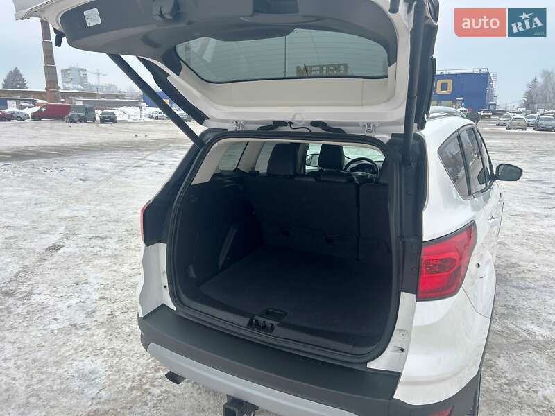 Позашляховик / Кросовер Ford Escape 2019 в Житомирі