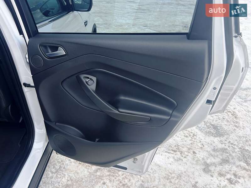 Позашляховик / Кросовер Ford Escape 2019 в Житомирі