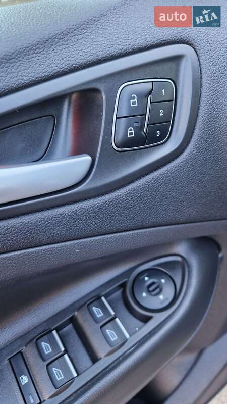 Внедорожник / Кроссовер Ford Escape 2017 в Николаеве фото 22 Внедорожник / Кроссовер Ford Escape 2017 в Николаеве