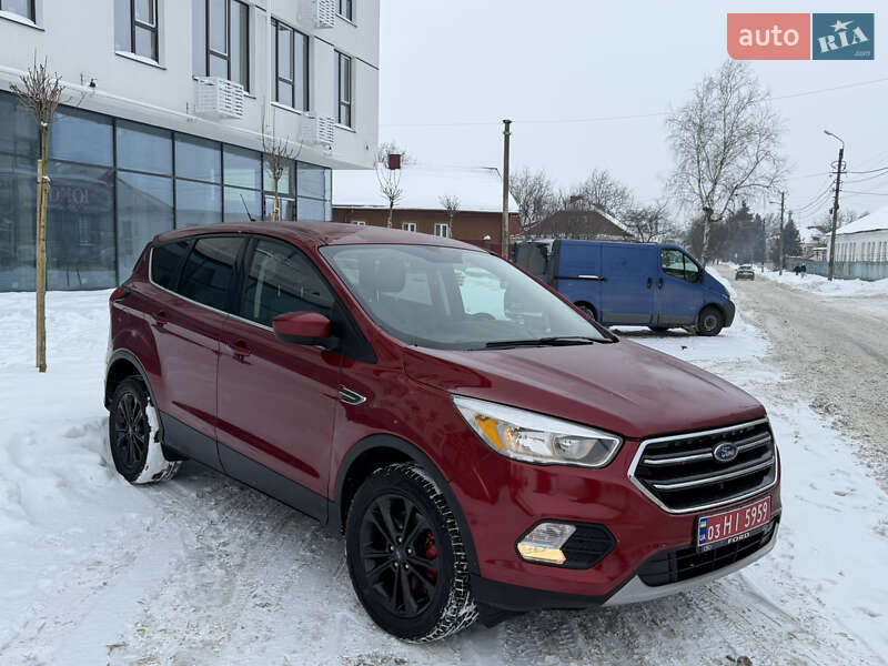 Внедорожник / Кроссовер Ford Escape 2019 в Дубно