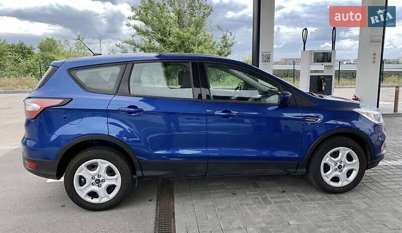 Позашляховик / Кросовер Ford Escape 2017 в Києві