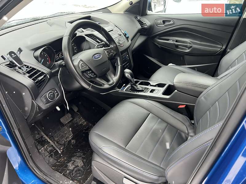 Позашляховик / Кросовер Ford Escape 2017 в Києві