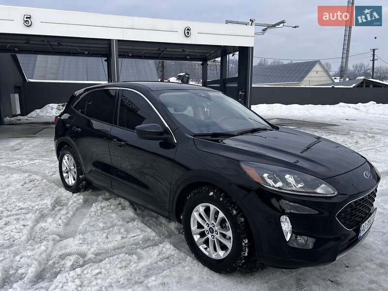 Позашляховик / Кросовер Ford Escape 2022 в Ужгороді
