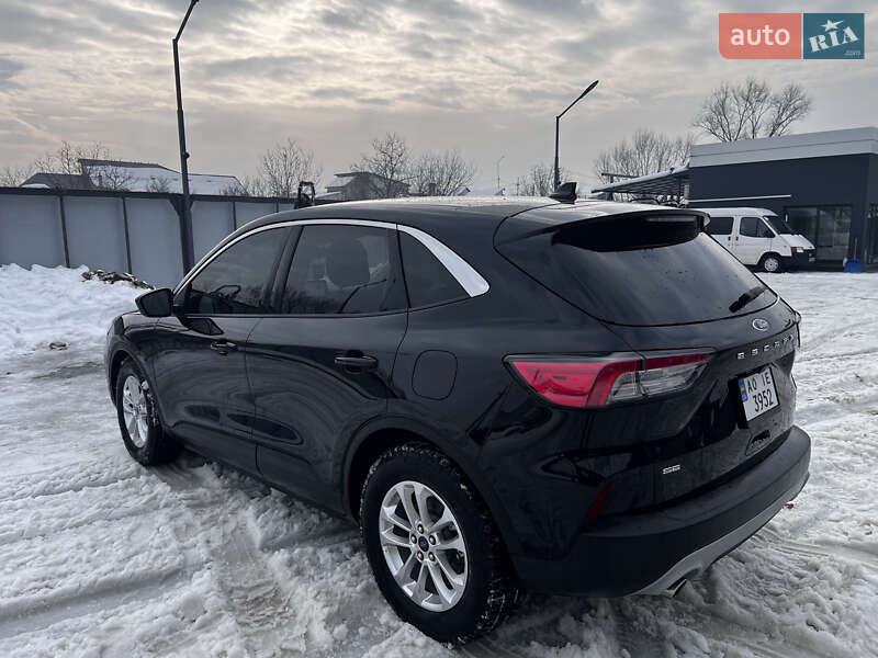 Позашляховик / Кросовер Ford Escape 2022 в Ужгороді