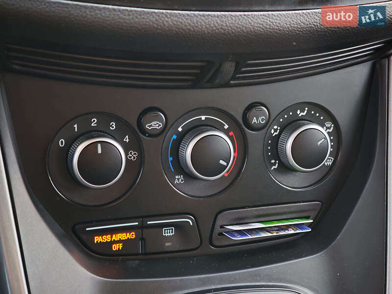 Внедорожник / Кроссовер Ford Escape 2015 в Харькове