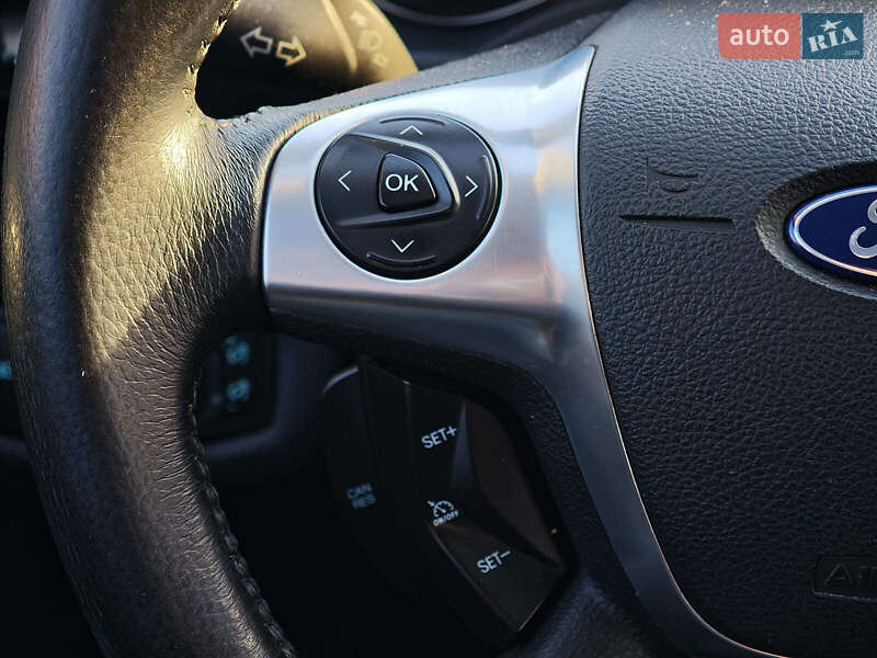 Внедорожник / Кроссовер Ford Escape 2015 в Харькове