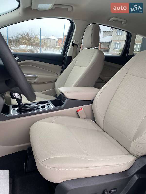 Внедорожник / Кроссовер Ford Escape 2018 в Львове