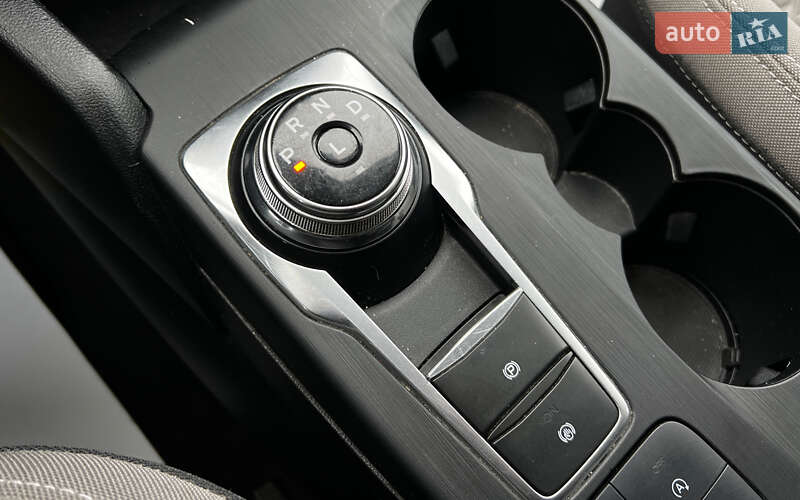 Внедорожник / Кроссовер Ford Escape 2020 в Львове