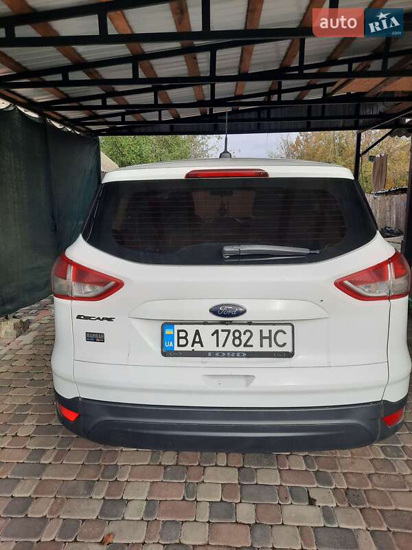 Внедорожник / Кроссовер Ford Escape 2015 в Знаменке