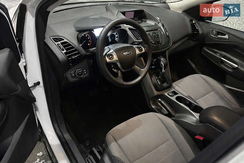 Позашляховик / Кросовер Ford Escape 2015 в Києві