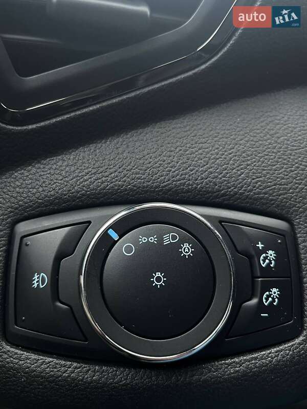Позашляховик / Кросовер Ford Escape 2015 в Львові фото 22 Позашляховик / Кросовер Ford Escape 2015 в Львові