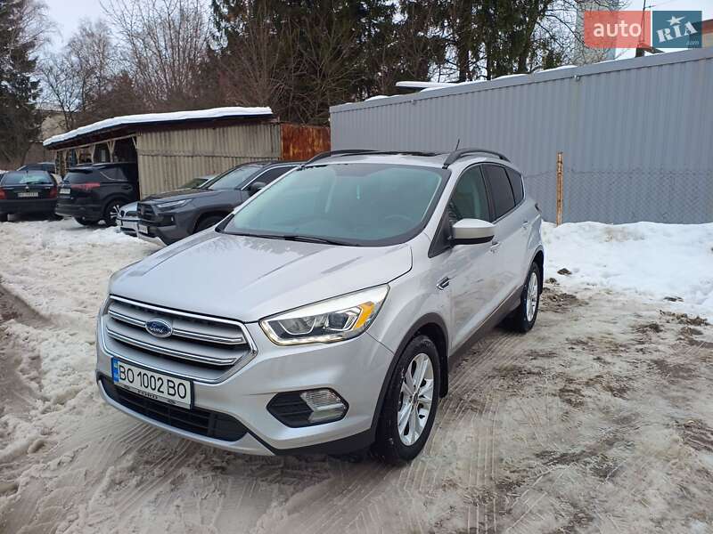 Позашляховик / Кросовер Ford Escape 2017 в Тернополі