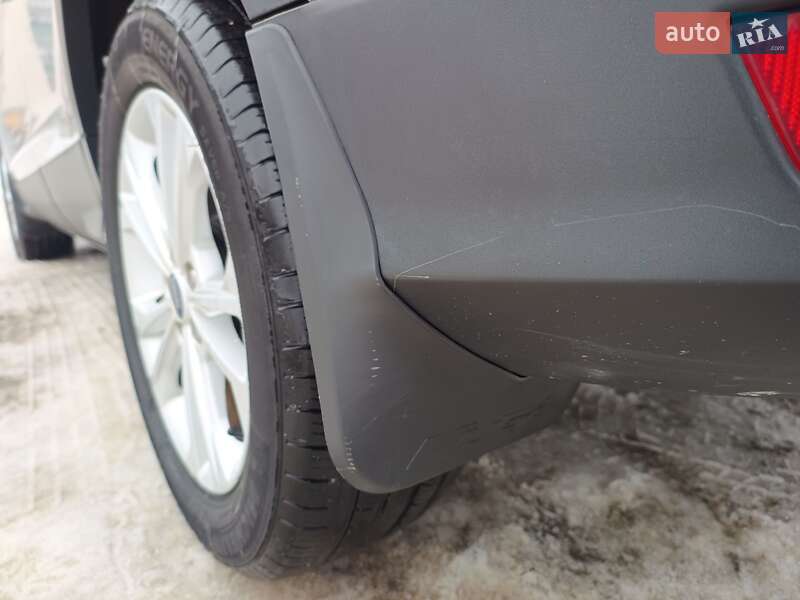 Позашляховик / Кросовер Ford Escape 2017 в Тернополі