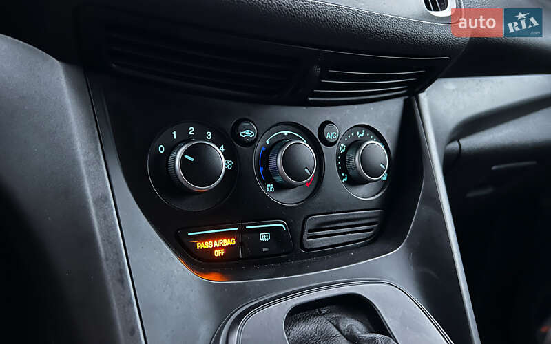 Позашляховик / Кросовер Ford Escape 2015 в Львові фото 15 Позашляховик / Кросовер Ford Escape 2015 в Львові