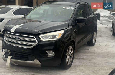 Позашляховик / Кросовер Ford Escape 2017 в Львові