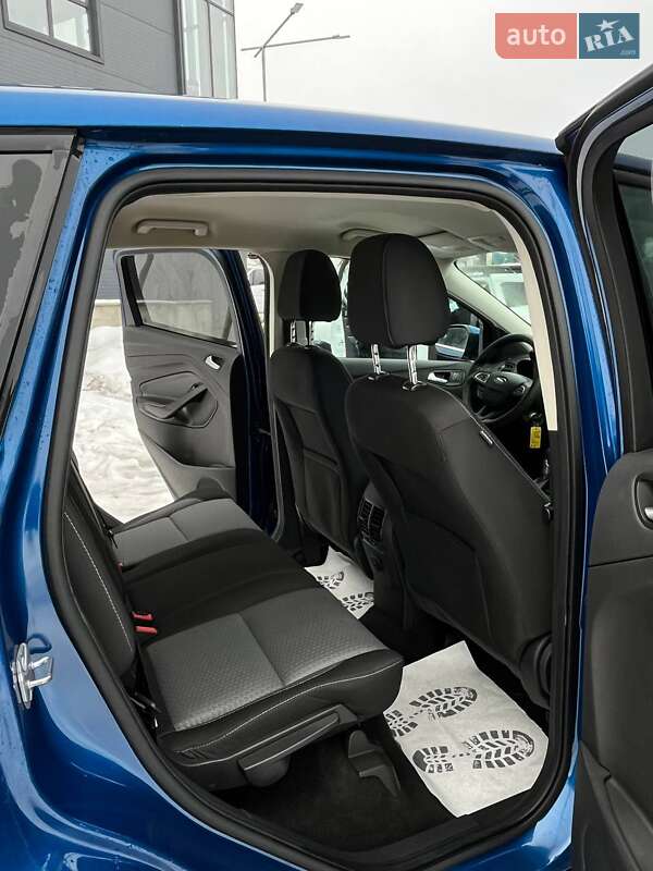 Позашляховик / Кросовер Ford Escape 2017 в Львові