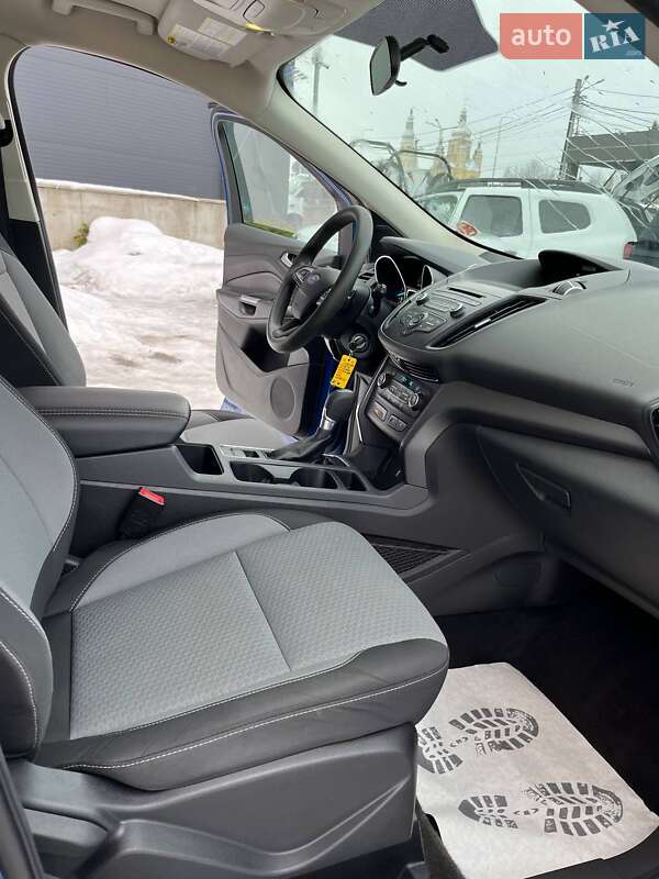 Позашляховик / Кросовер Ford Escape 2017 в Львові