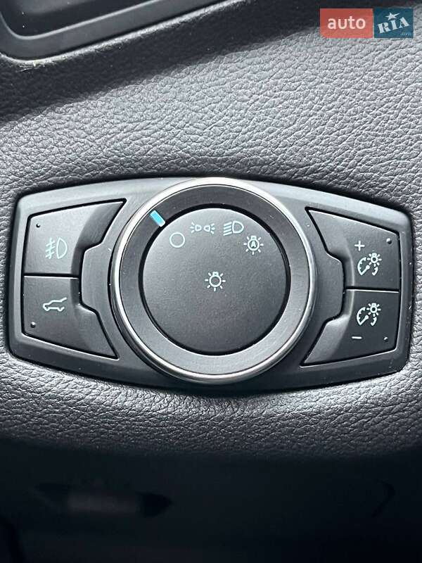 Позашляховик / Кросовер Ford Escape 2017 в Львові