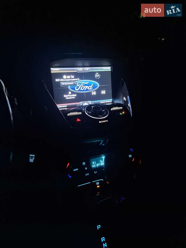 Внедорожник / Кроссовер Ford Escape 2012 в Стрые