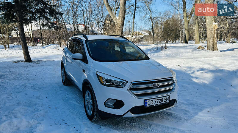 Внедорожник / Кроссовер Ford Escape 2016 в Чернигове