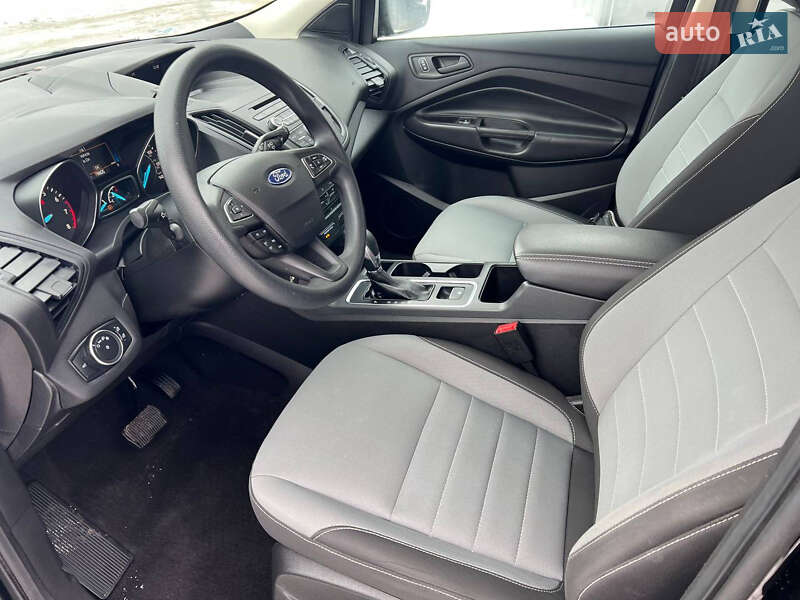 Внедорожник / Кроссовер Ford Escape 2017 в Тернополе фото 9 Внедорожник / Кроссовер Ford Escape 2017 в Тернополе
