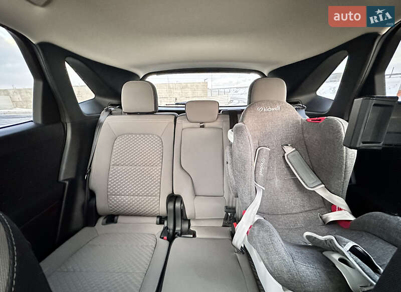 Внедорожник / Кроссовер Ford Escape 2019 в Львове