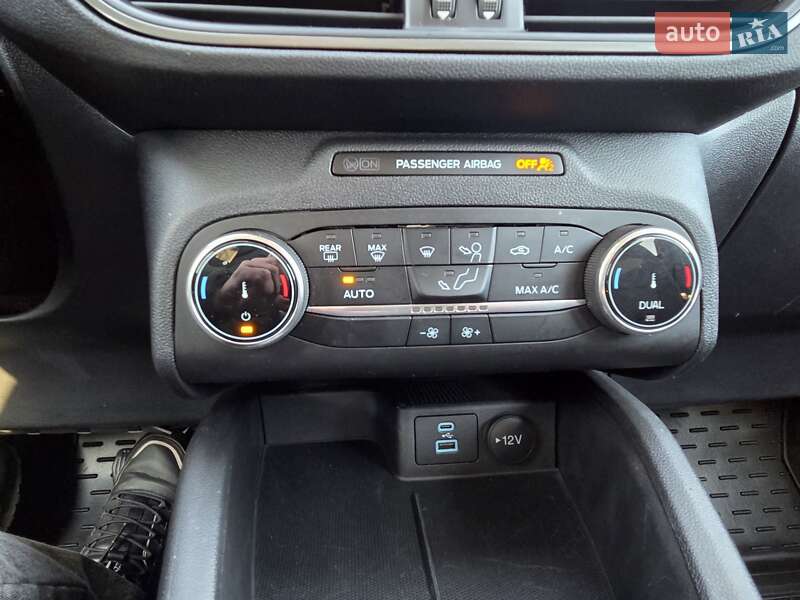 Внедорожник / Кроссовер Ford Escape 2023 в Днепре