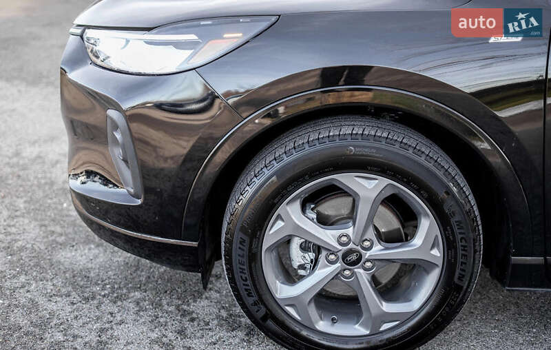 Позашляховик / Кросовер Ford Escape 2025 в Рівному