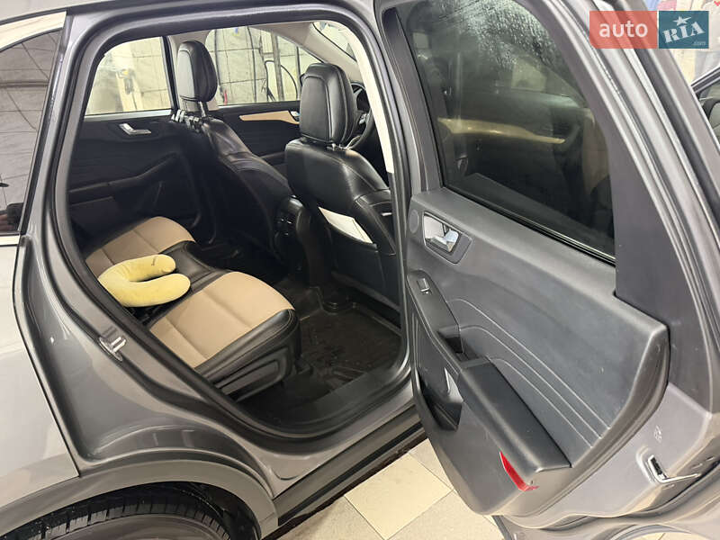 Позашляховик / Кросовер Ford Escape 2021 в Запоріжжі