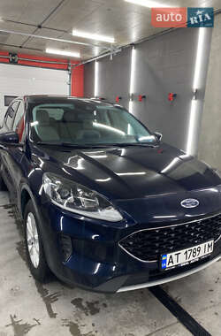 Позашляховик / Кросовер Ford Escape 2021 в Івано-Франківську