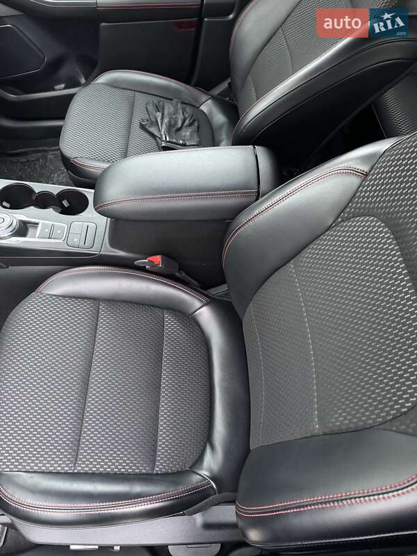 Позашляховик / Кросовер Ford Escape 2024 в Хмельницькому