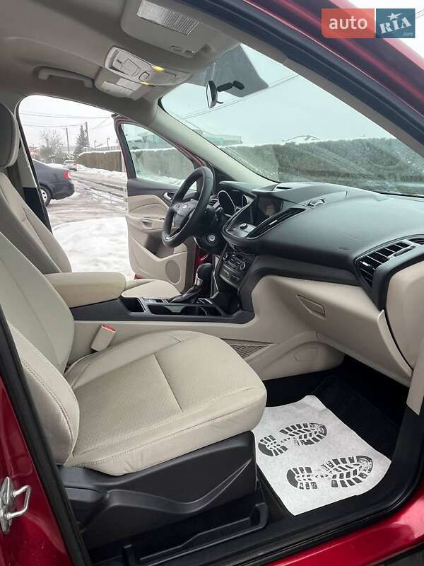 Позашляховик / Кросовер Ford Escape 2017 в Львові