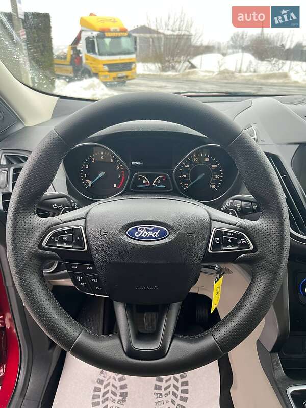 Позашляховик / Кросовер Ford Escape 2017 в Львові