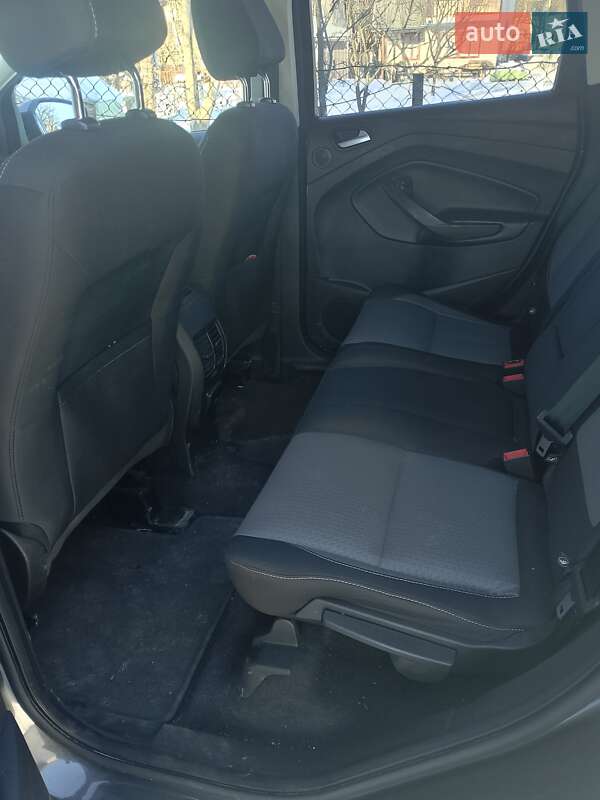 Внедорожник / Кроссовер Ford Escape 2017 в Львове